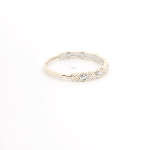 Gold & Natural Diamond Fashion Band