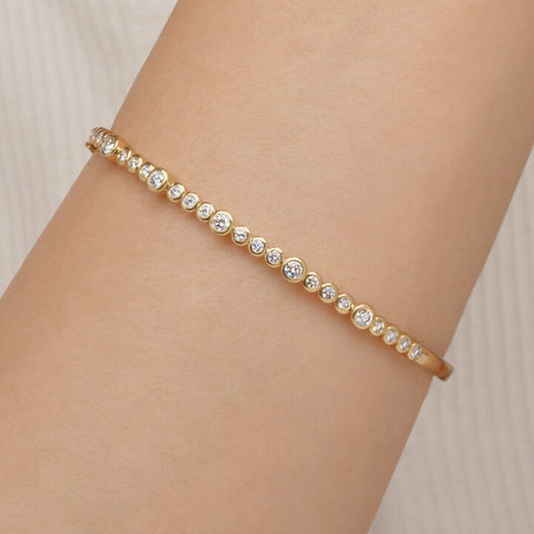 KWIAT 18KT Mixed Round Diamond Bangle Bracelet B-19629-0-DIA-18KY