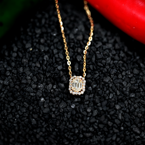 .47CTW 18K YELLOW GOLD DIAMOND PENDANT