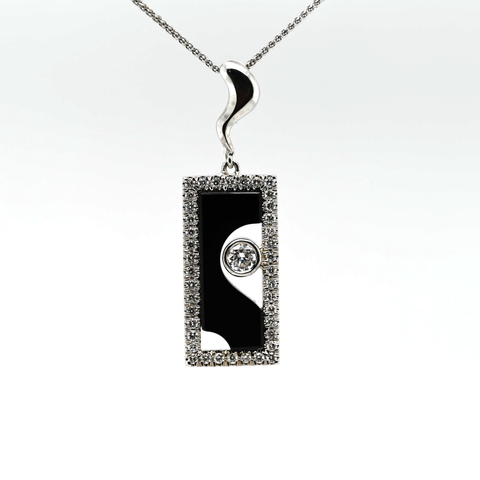 .35CTW NATURAL DIAMOND AND ONXY PENDANT