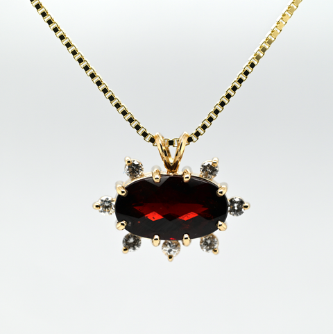 10.26CT GARNET AND DIAMOND NECKLACE