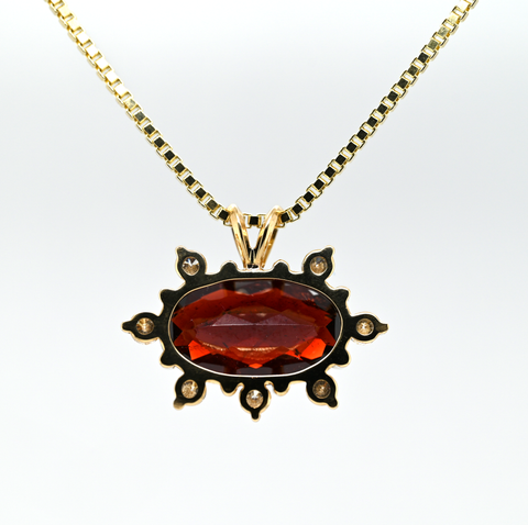 10.26CT GARNET AND DIAMOND NECKLACE