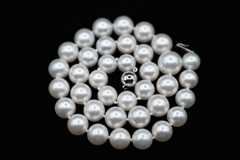 White South Sea Pearl Necklace