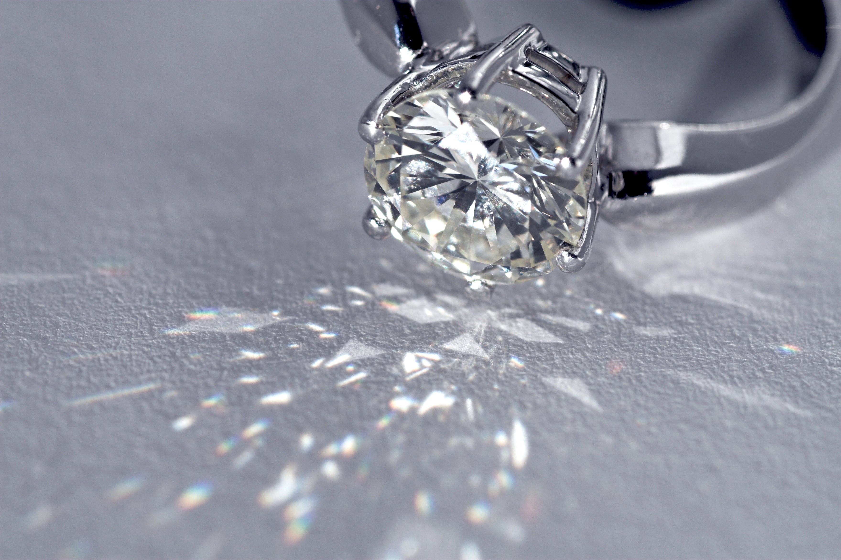 4 C's of Diamond Quality - Madison, WI | Chalmers Jewelers