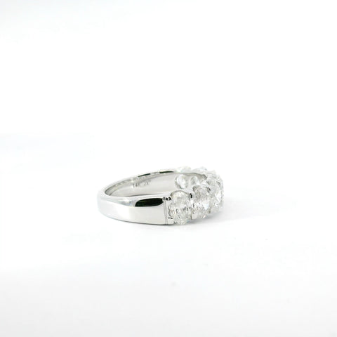 14KT White Gold Oval Diamond Band