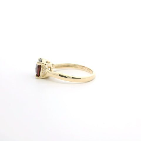 YELLOW GOLD GARNET AND DIAMOND RING 200-04188