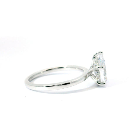 14KT WHITE GOLD SOLITAIRE RING FOR A 1.5CT PEAR SHAPE CENTER STONE 140-08436