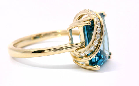 14KT YELLOW GOLD BLUE TOPAZ RING 200-04246