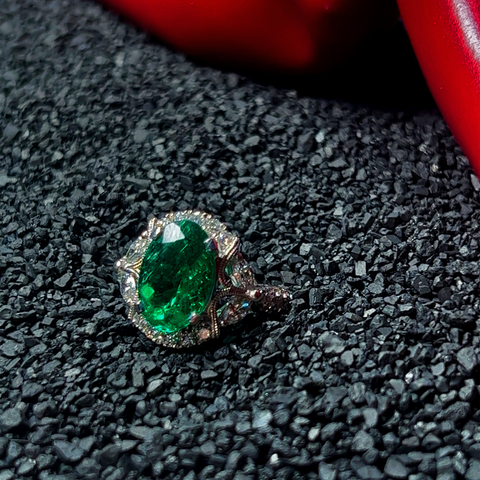 18k Emerald Couture Ring