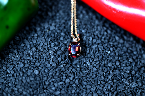 1.16CT NATURAL RED SPINEL AND DIAMOND PENDANT