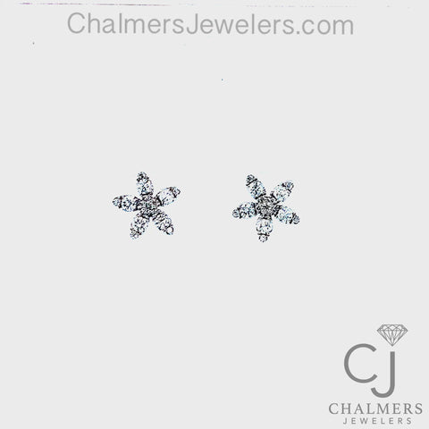 0.45ctw 18k Diamond Flower Fashion Earrings