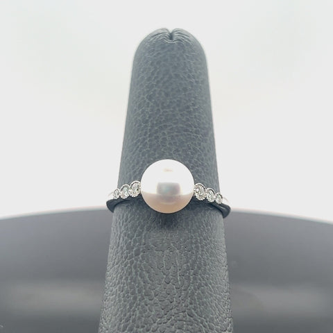 18k White Gold Cultured Pearl and Diamond Antique Style Ring